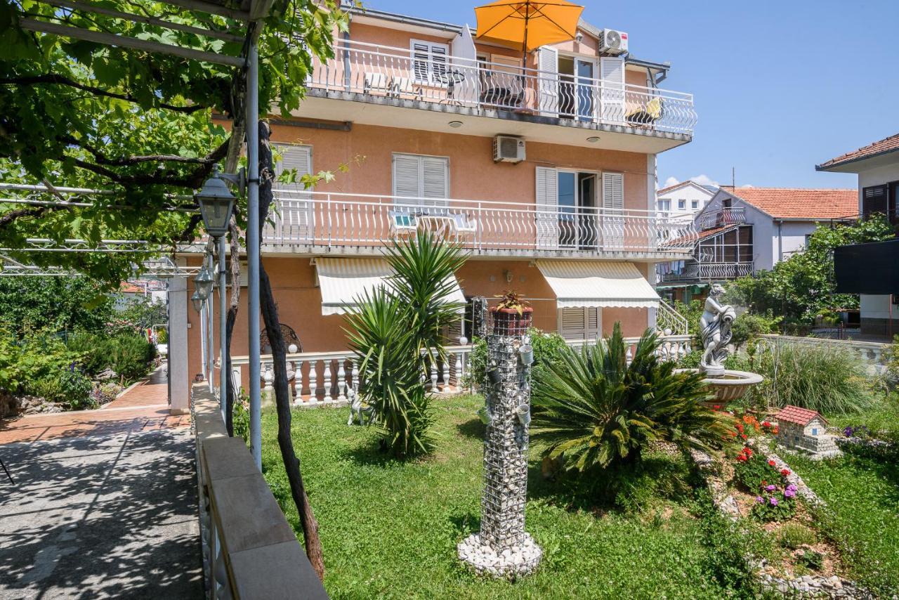 Vikeli Apartment Трогир Екстериор снимка