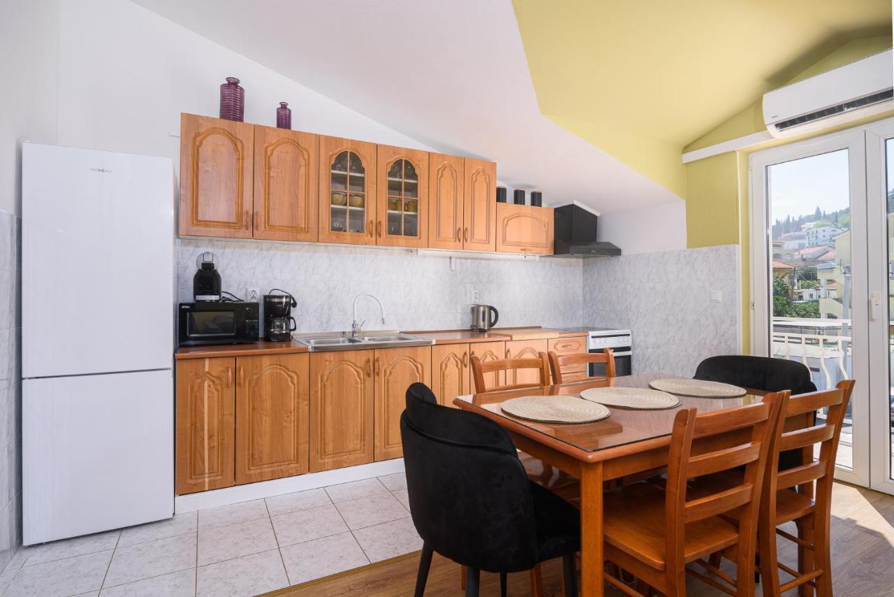 Vikeli Apartment Трогир Екстериор снимка