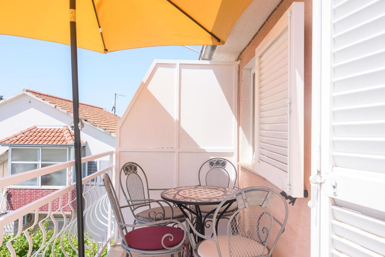 Vikeli Apartment Трогир Екстериор снимка