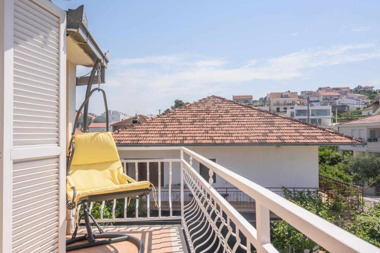Vikeli Apartment Трогир Екстериор снимка