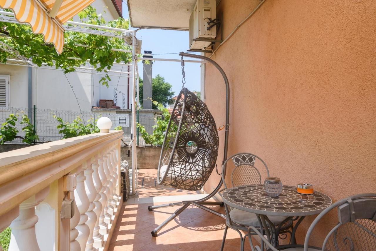 Vikeli Apartment Трогир Екстериор снимка