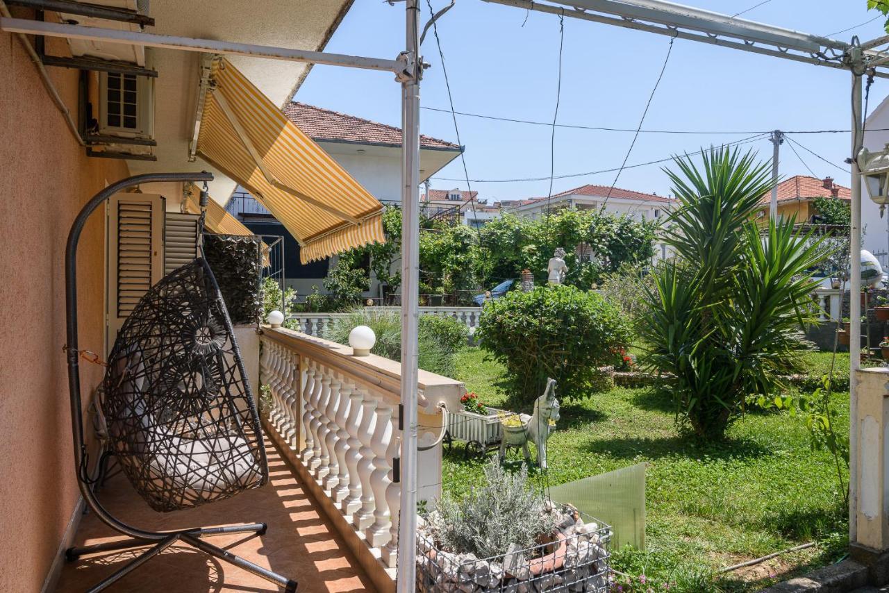 Vikeli Apartment Трогир Екстериор снимка